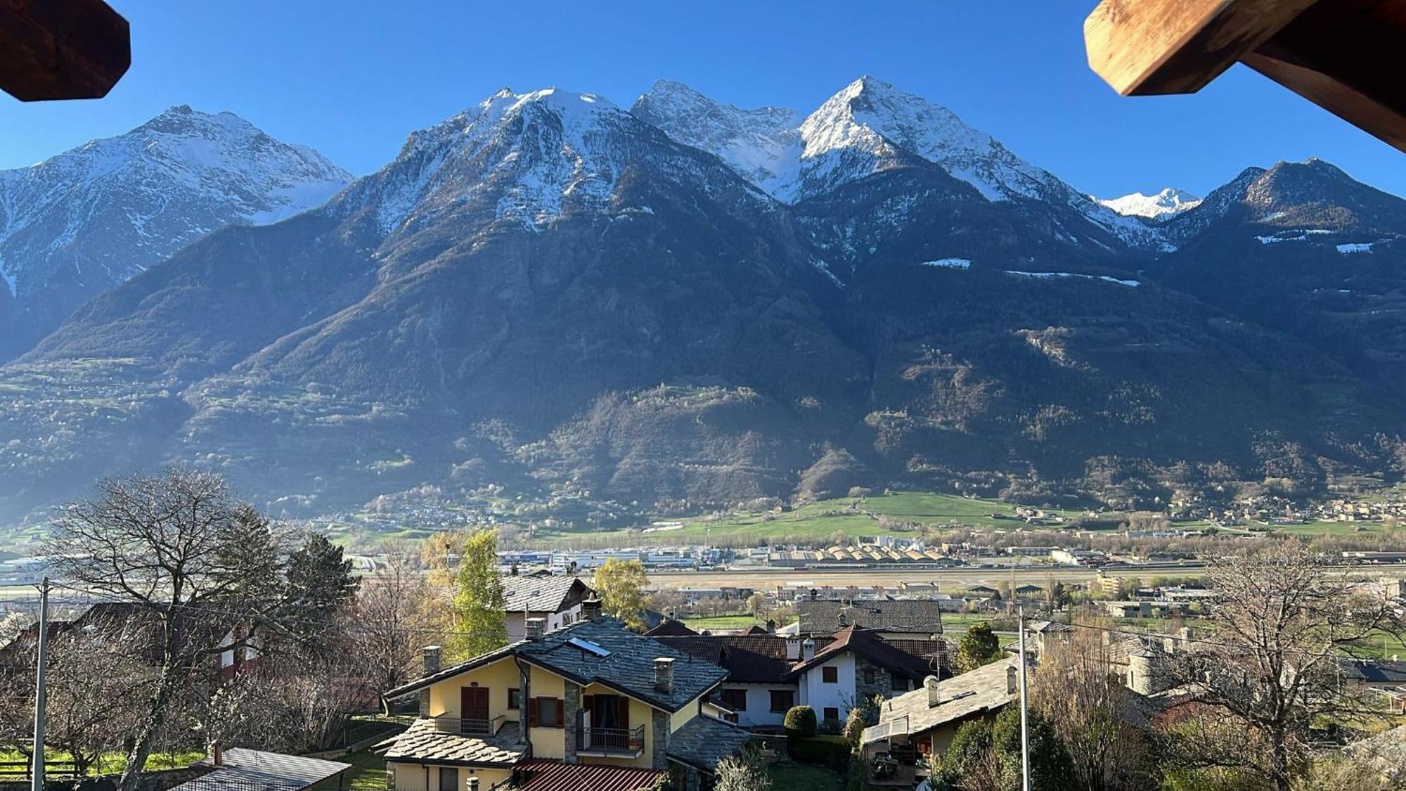 Grazioso Appartamento 1 Aosta Exterior photo